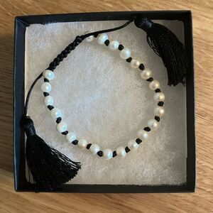 Real freshwater pearl pull-through bracelet chic quiet luxury elegant timeless